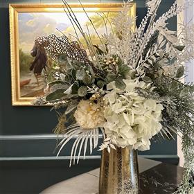 fwthumbChristmas vase arrangement Lilys Flowers Lightwater.jpg